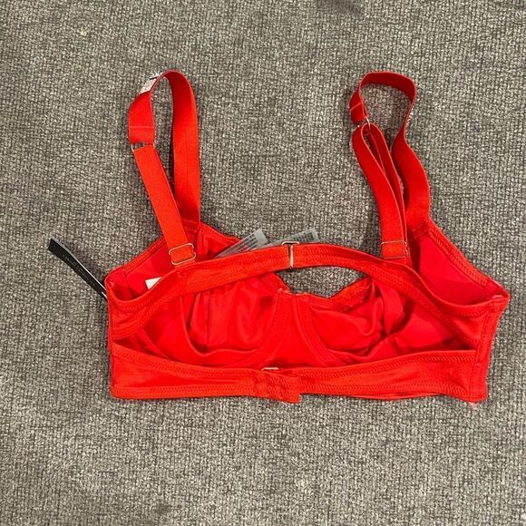 Victoria’s Secret Very Sexy Shine Swim Bra - Picture 3 of 3